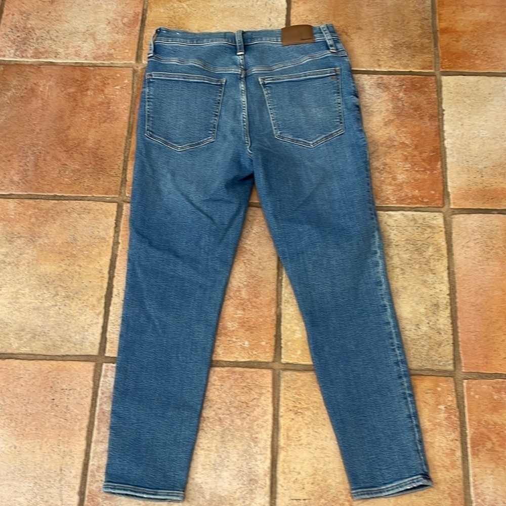Madewell 9 inch mid rise, skinny crop jeans - Picture 7 of 7